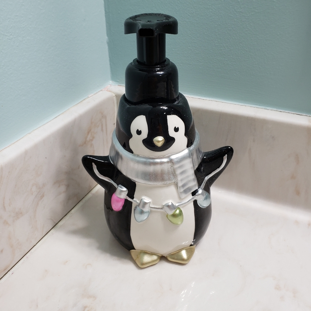 Bath and Body Works Penguin Foaming Soap Holder